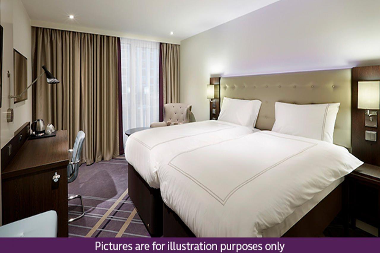 Premier Inn Saarbruecken City Congresshalle Exterior photo