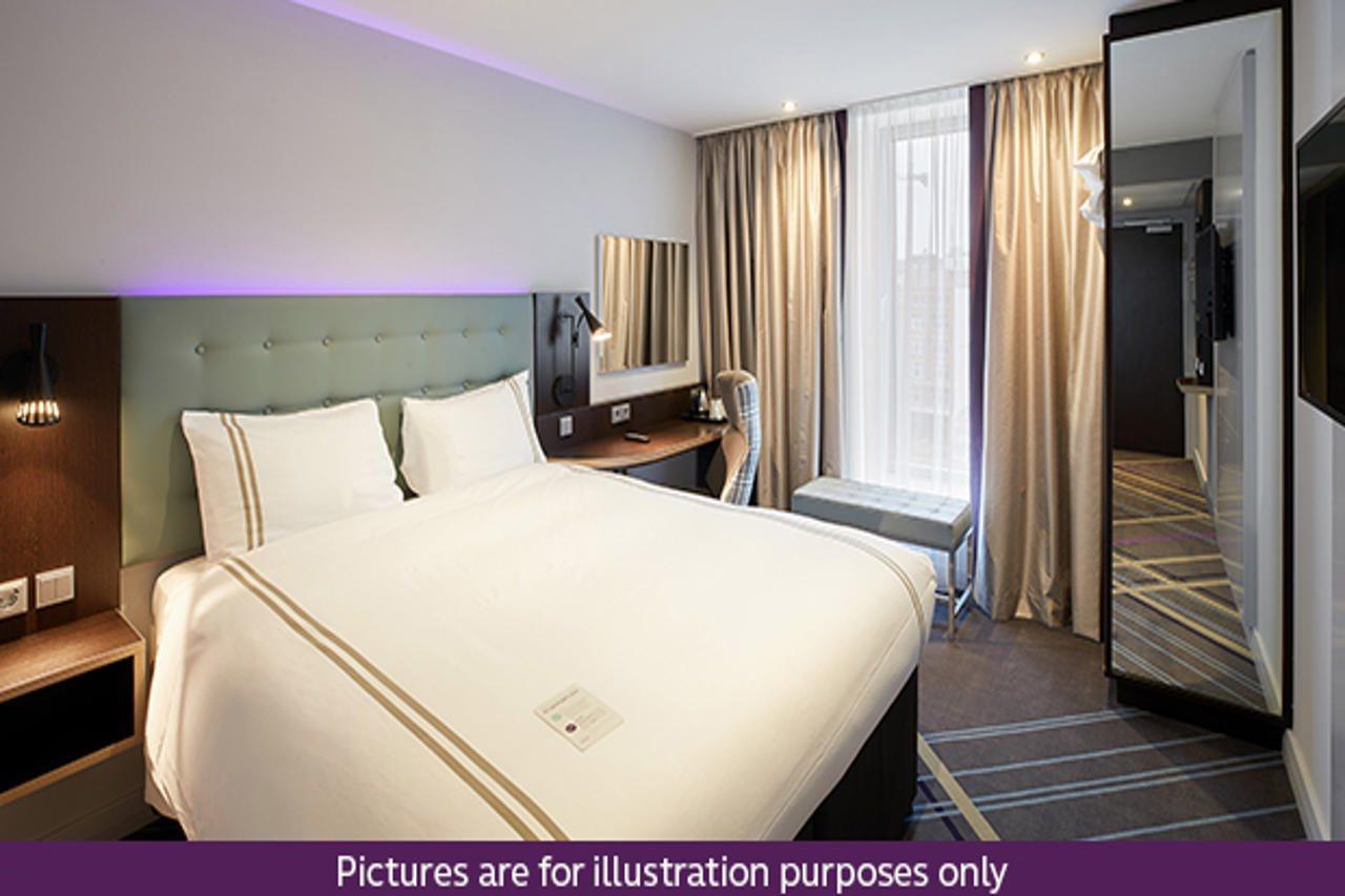 Premier Inn Saarbruecken City Congresshalle Exterior photo